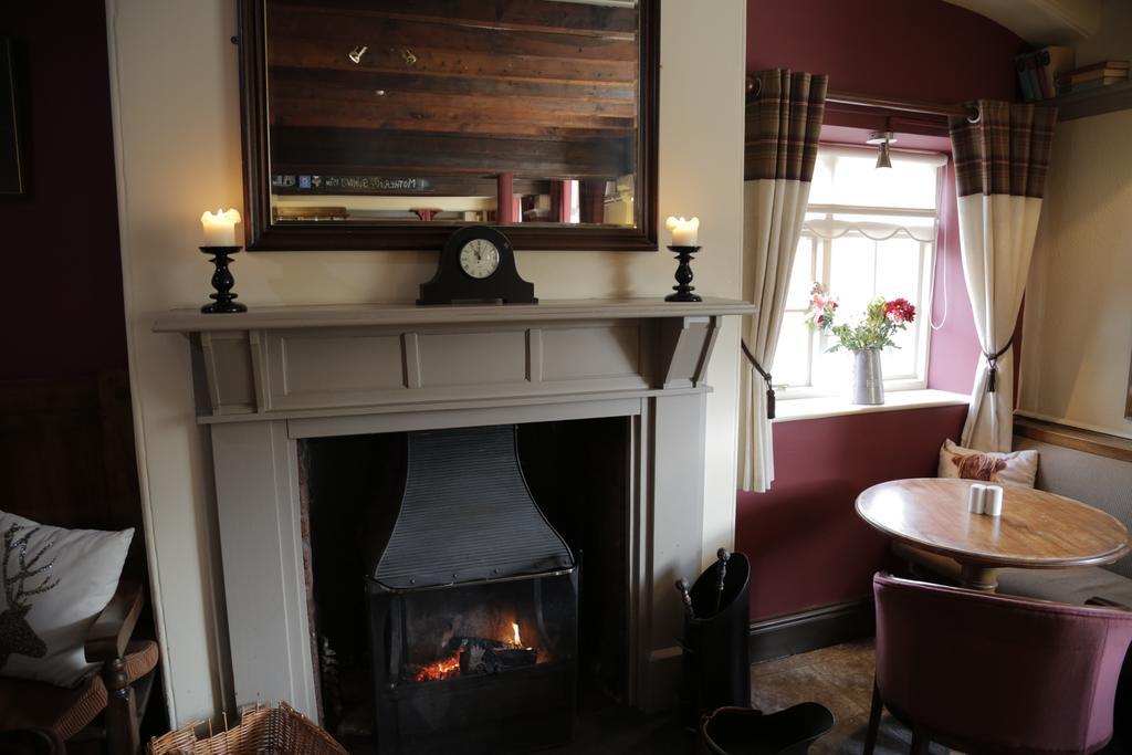 Hanmer Arms Buitenkant foto