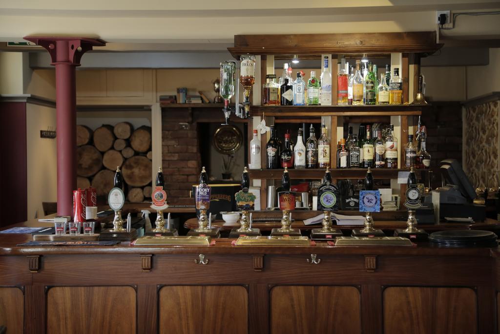 Hanmer Arms Buitenkant foto